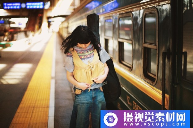 1576390022-ef936d83c1fecc0