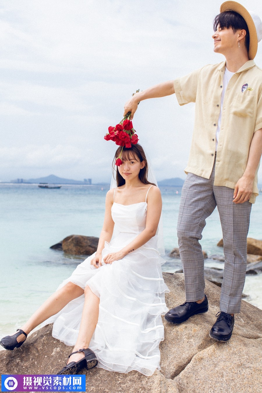 1581690652-c8e3d8523f76153 1581690652-c8e3d8523f76153