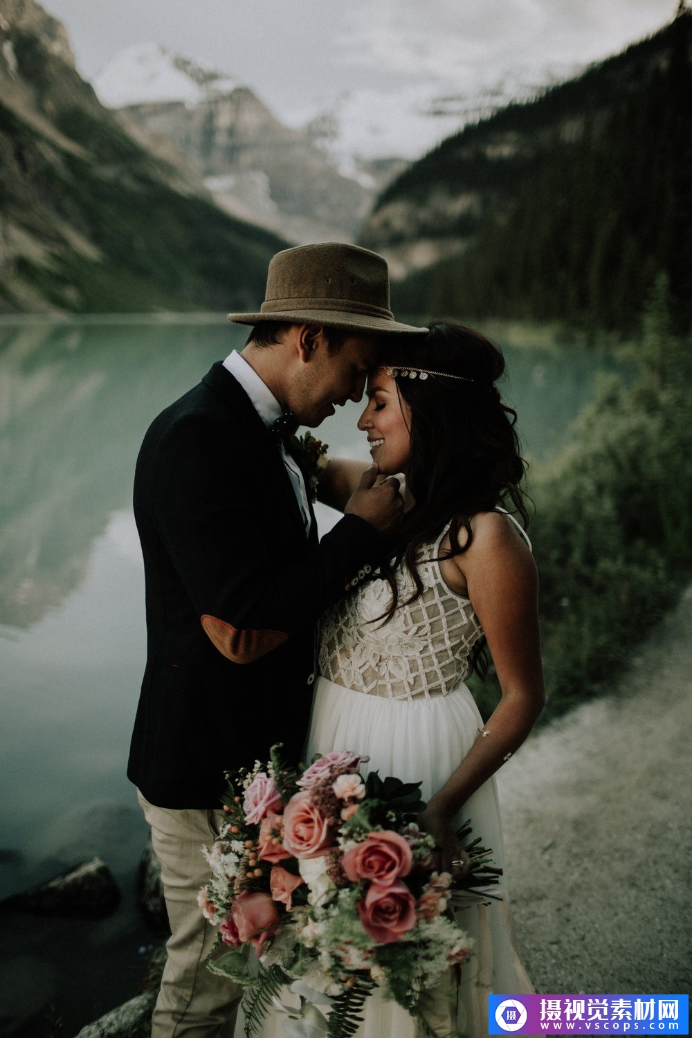 1582285866-000393949f14389 1582285866-000393949f14389