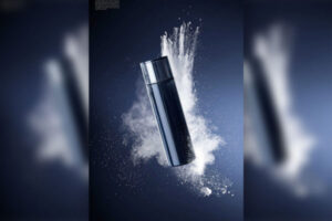 爆炸粉末护肤化妆品品牌视觉海报设计模板 (psd)