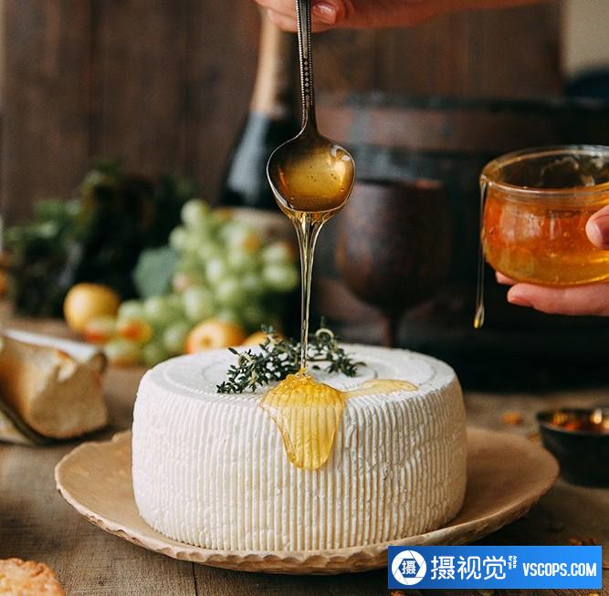 俄罗斯摄影师Pavel Vozmischev人像美食Lightroom预设 Pavel Vozmischev - Vol.1 Portrait, Food Lightroom预设,效果图3 俄罗斯摄影师Pavel Vozmischev人像美食Lightroom预设 Pavel Vozmischev - Vol.1 Portrait, Food Lightroom预设,效果图3